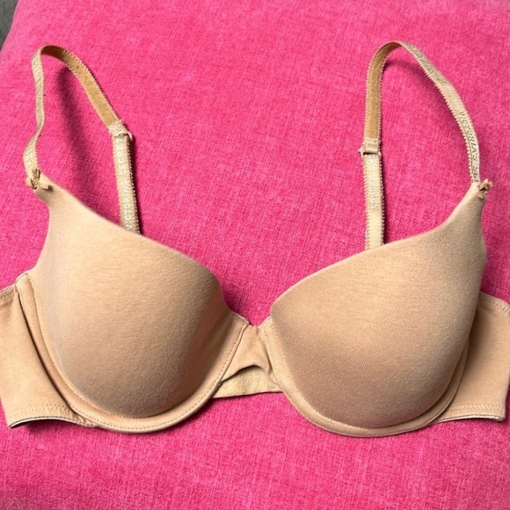 VICTORIA'S SECRET LINED DEMI UNDERWIRE BRA 34C